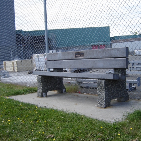 Park Bench with Arm Rests - Mackay Precast Products